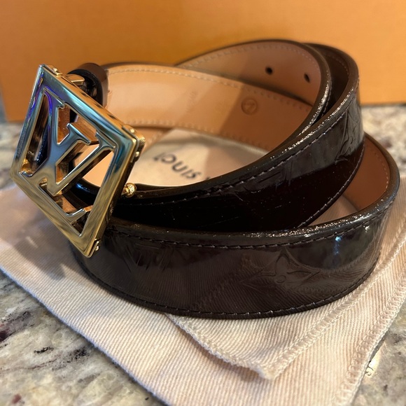 LOUIS VUITTON VERNIS INITIAL BELT - Picture 3 of 13